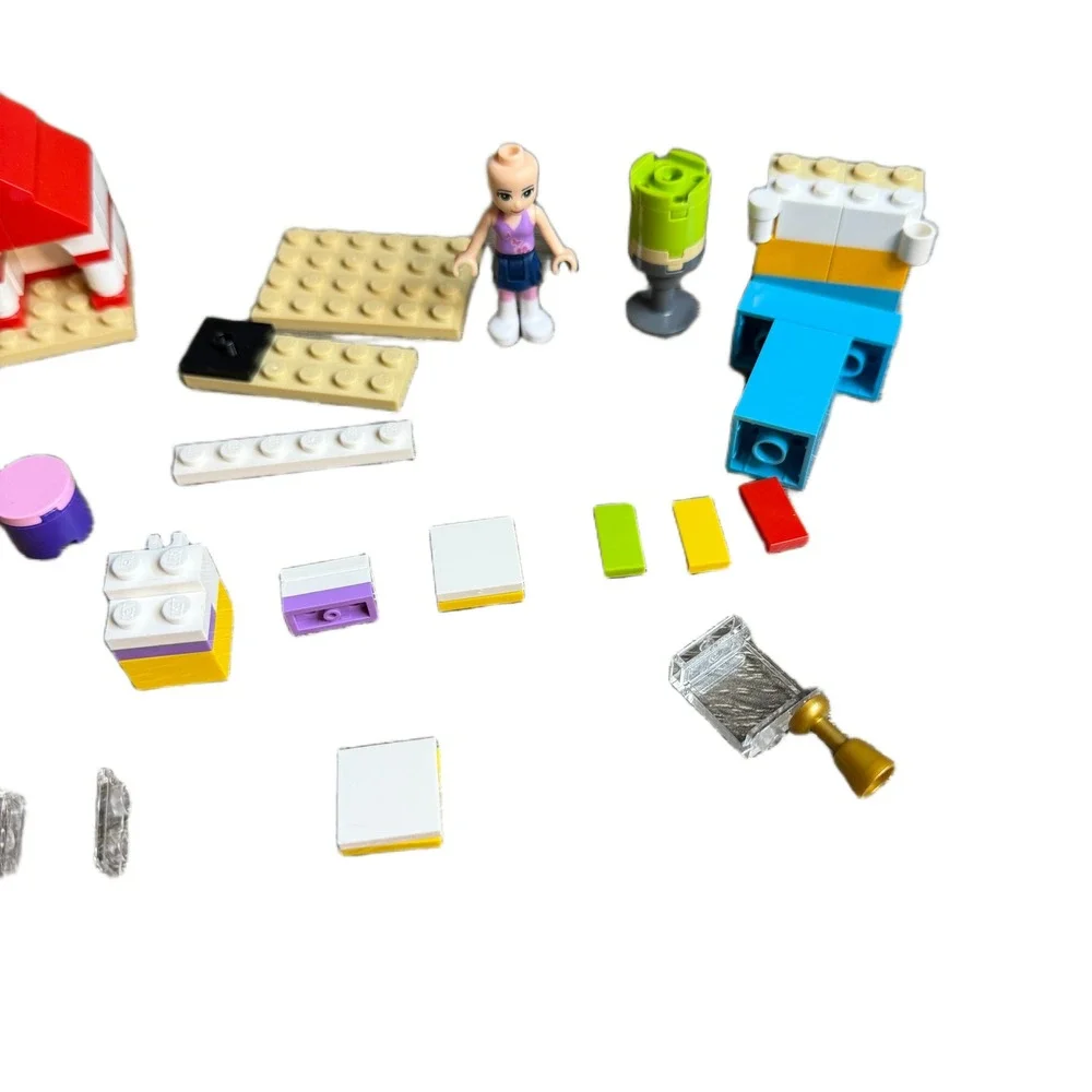 LEGO Friends Mini Doll Furniture Bricks Lot Mixed Pieces 2.6oz Multicolor